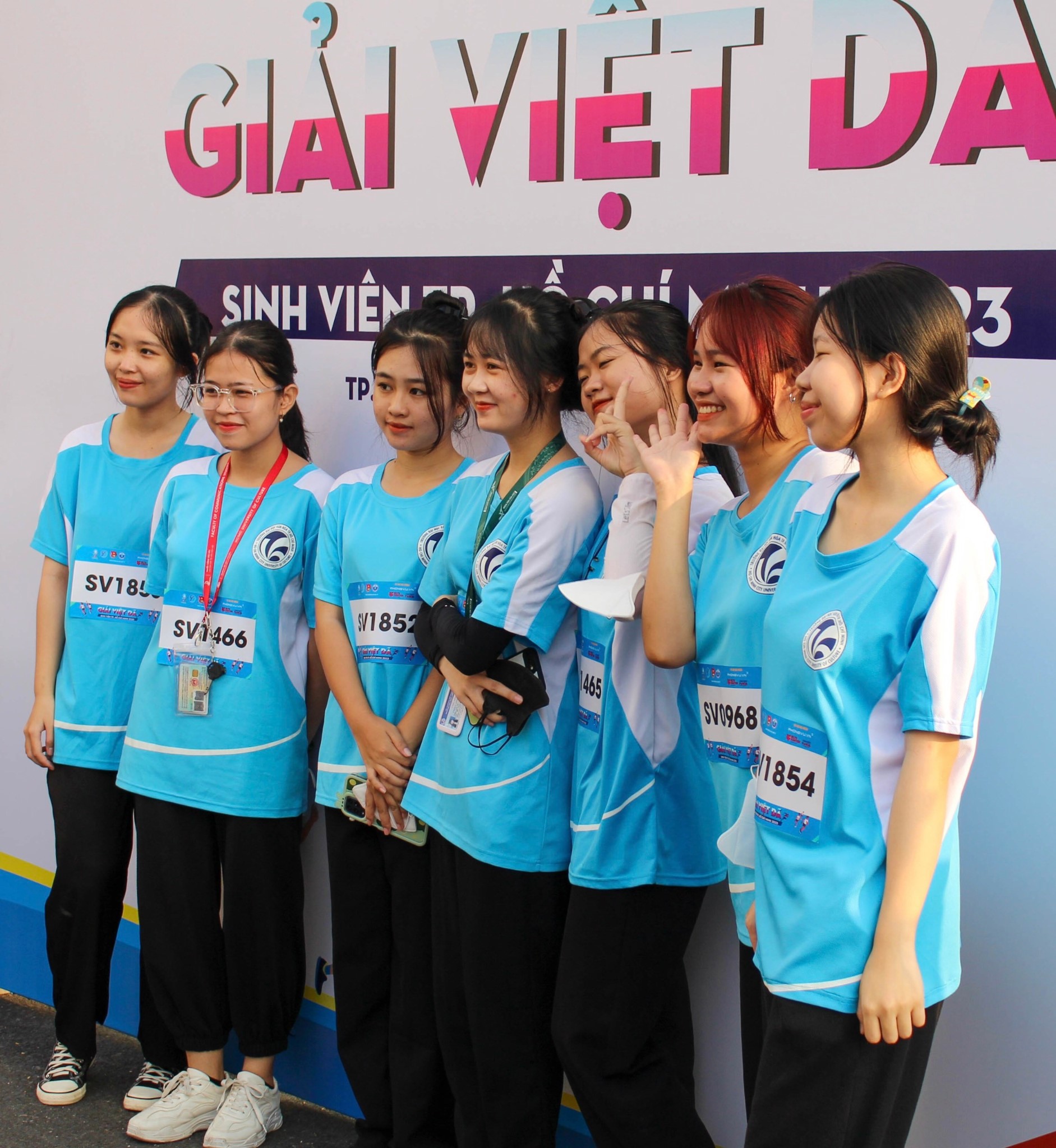 chup-hinh-checkin-giải-viet-da-sinh-vien-tphcm 