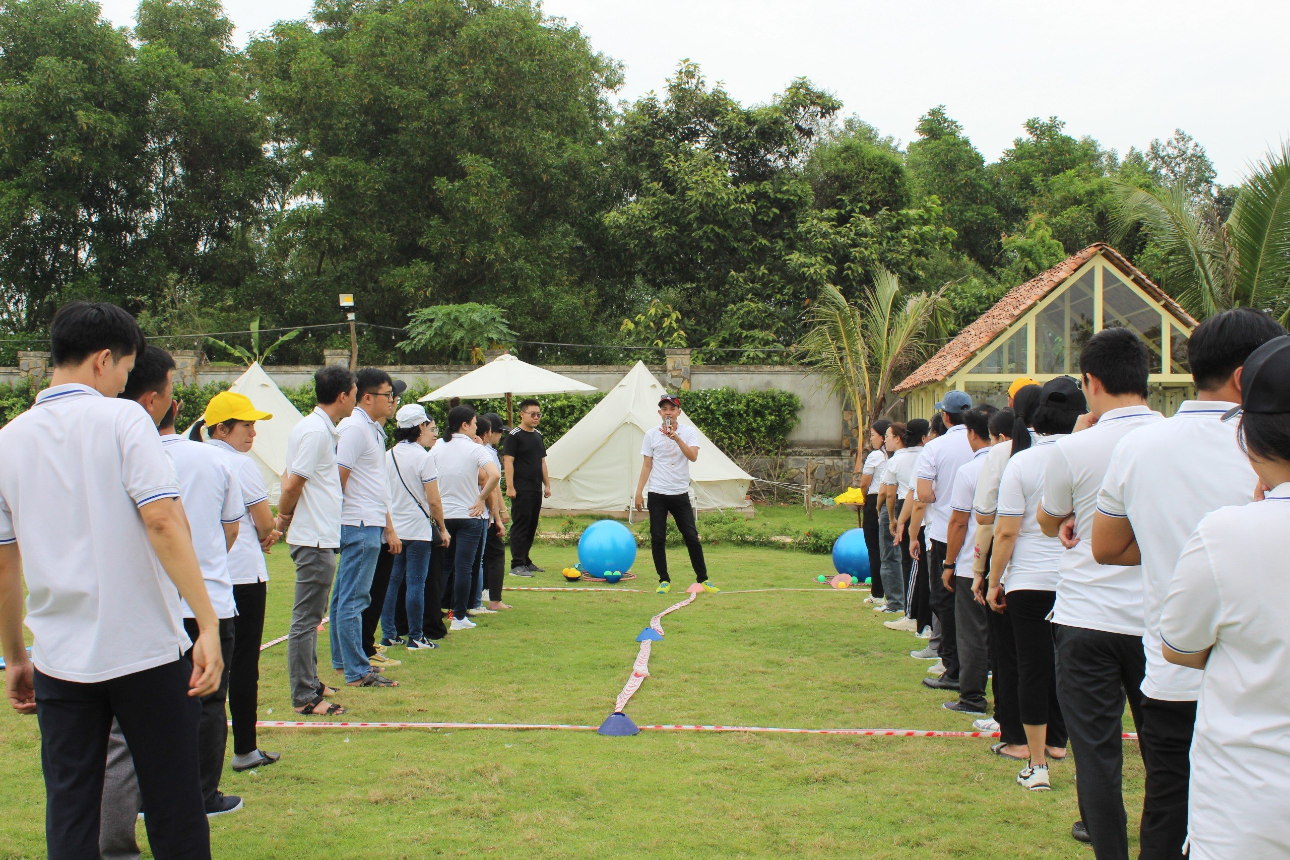 Chuyến-đi-Team-building-đầy-ý-nghĩa-của-Công-đoàn-Nhà-Văn-hóa-Sinh-viên-2-1 