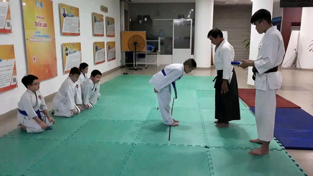 Lớp-võ-Aikido-Không-chỉ-rèn-luyện-sức-khỏe-mà-còn-hấp-thu-tinh-thần-thượng-võ-4 