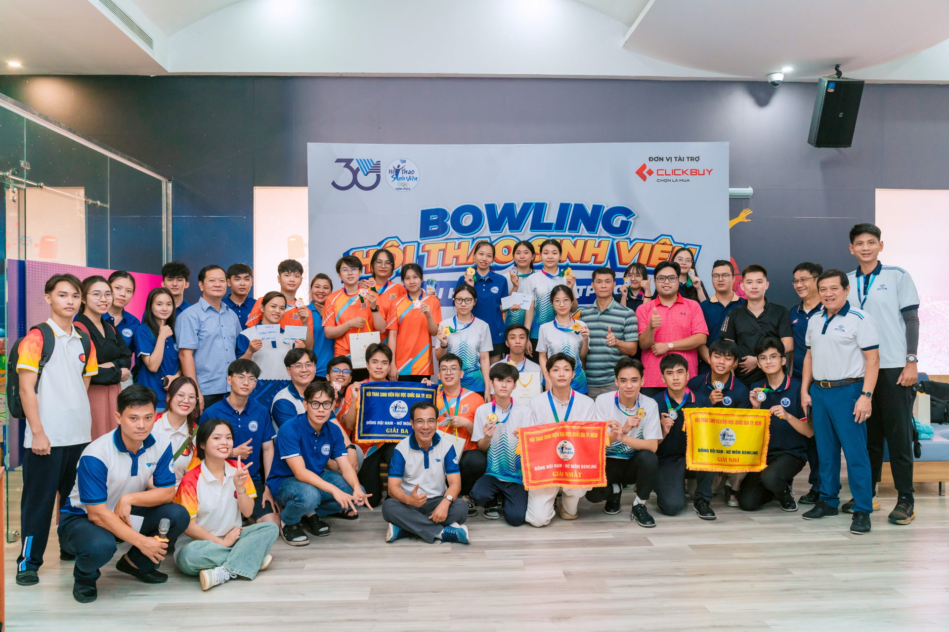 Môn-Bowling-được-đưa-vào-thi-đấu-thu-hút-sự-quan-tâm-của-nhiều-bạn-sinh-viên-Ảnh-Đại-học-Quốc-gia-TP.HCM_ 